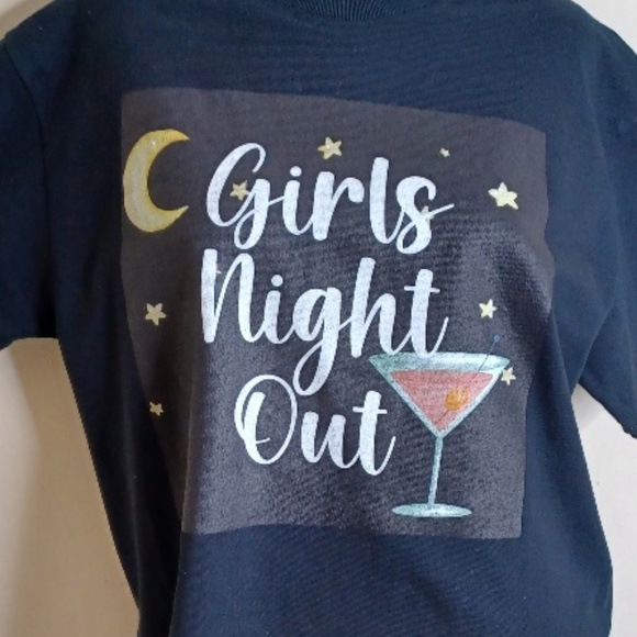 GIRLS NIGHT OUT. A fun tee to wear on the prowl - Picture 2 of 12